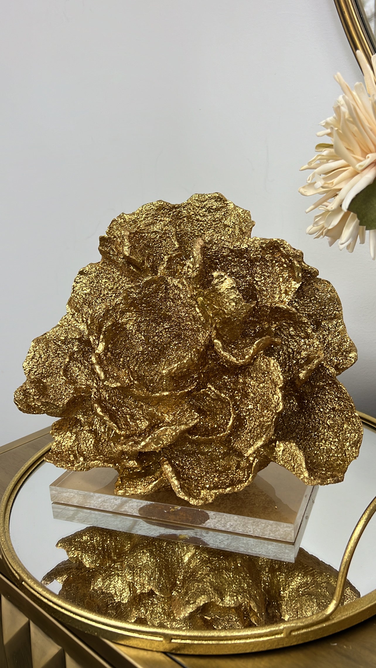 Coral gold stand– Luscious Homewares