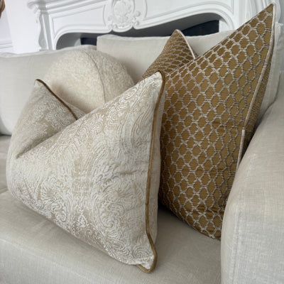 Milana gold cushion
