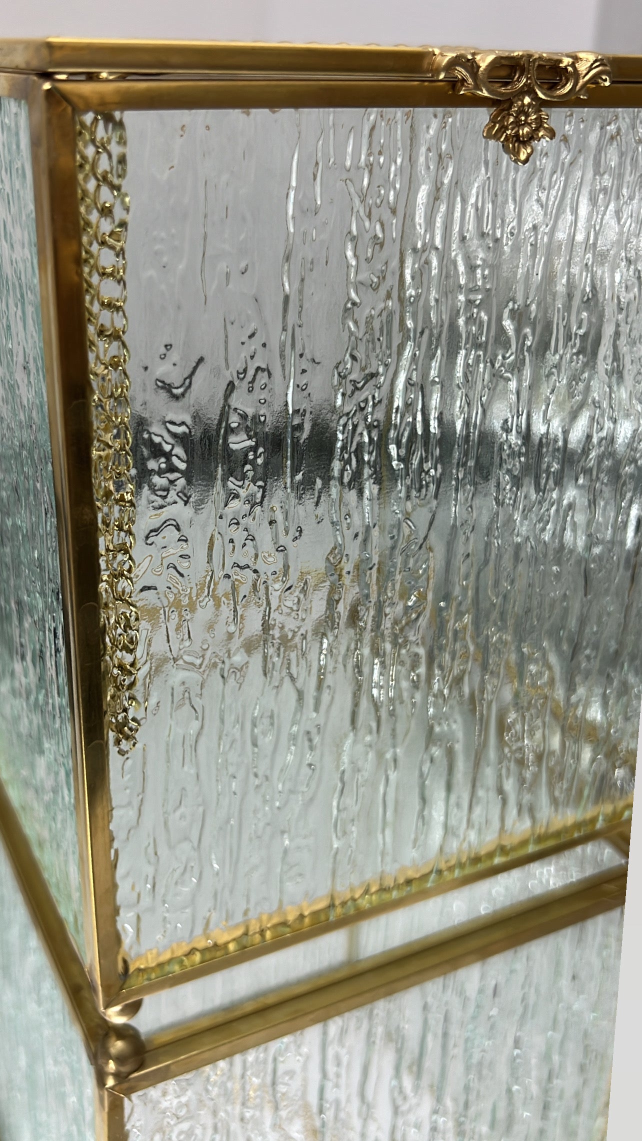 Waterfall square gold tissue box - Luscious Homewares