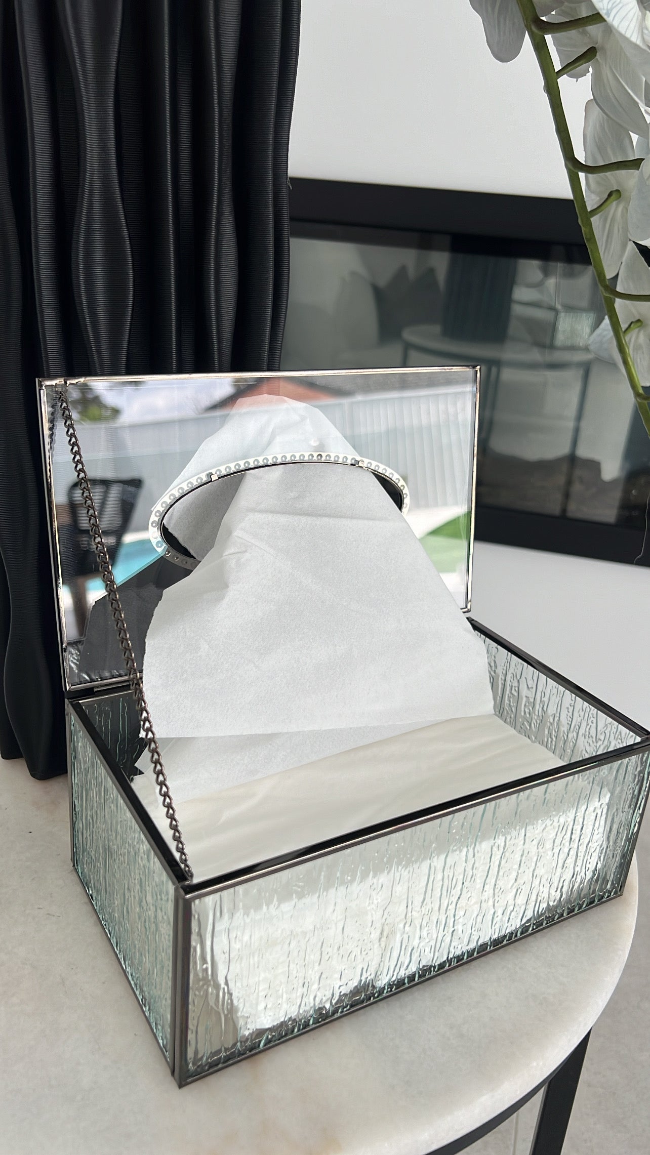 Waterfall black tissue box - Luscious Homewares