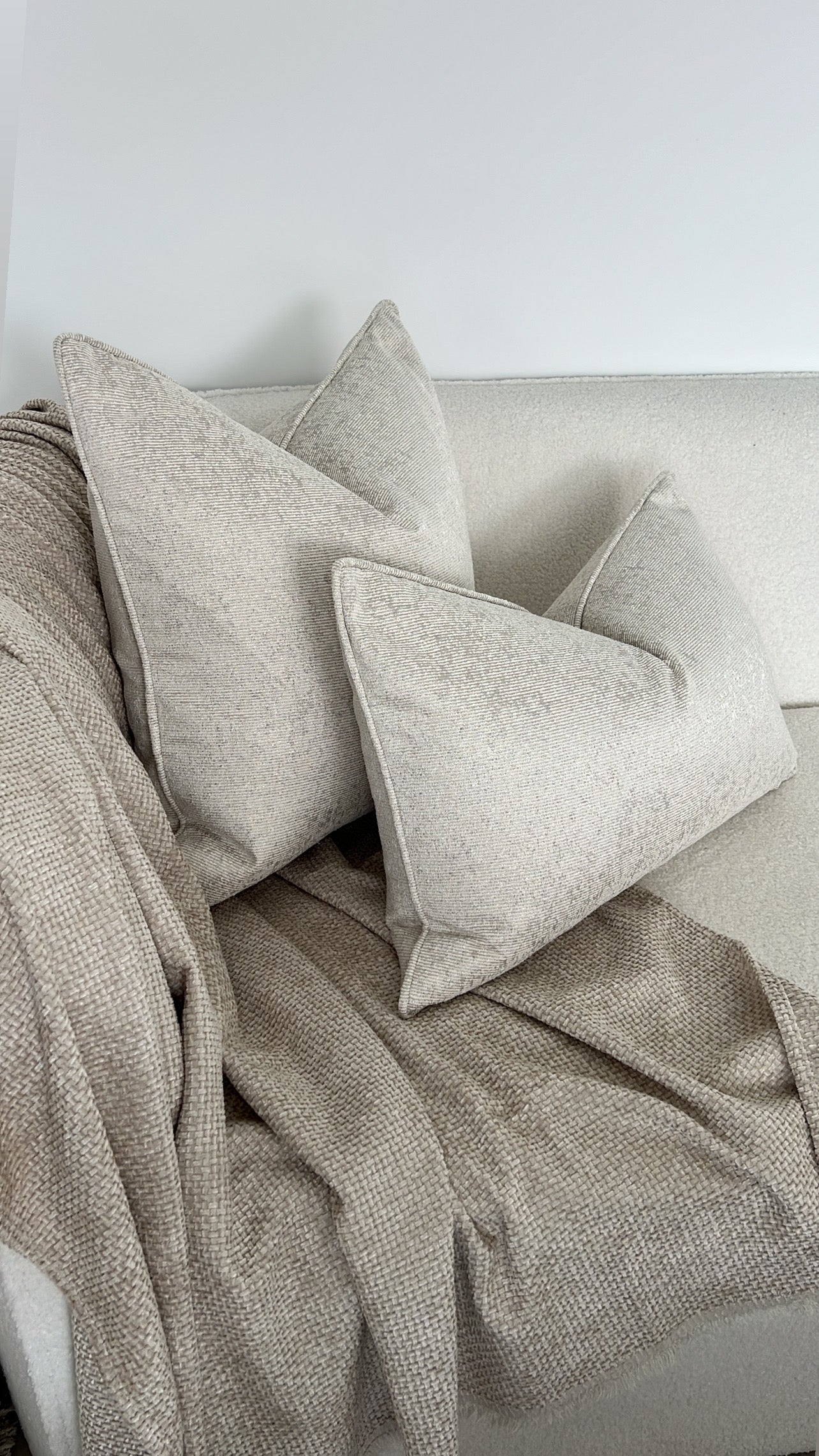 Vida Cushion - Luscious Homewares