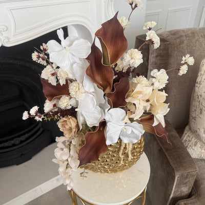 Tulip bloom flower Arrangement