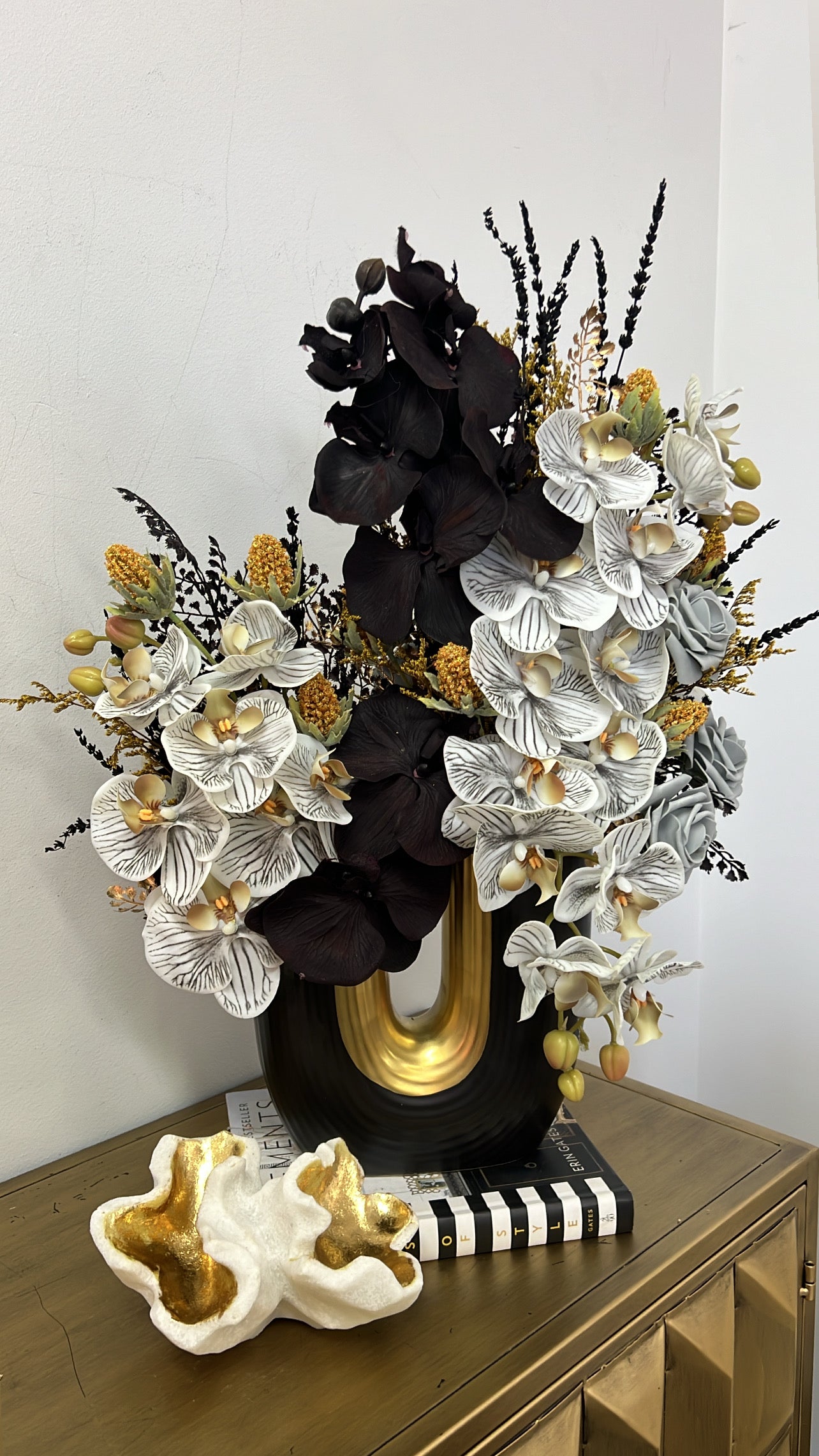 Camilla floral arrangement - Luscious Homewares