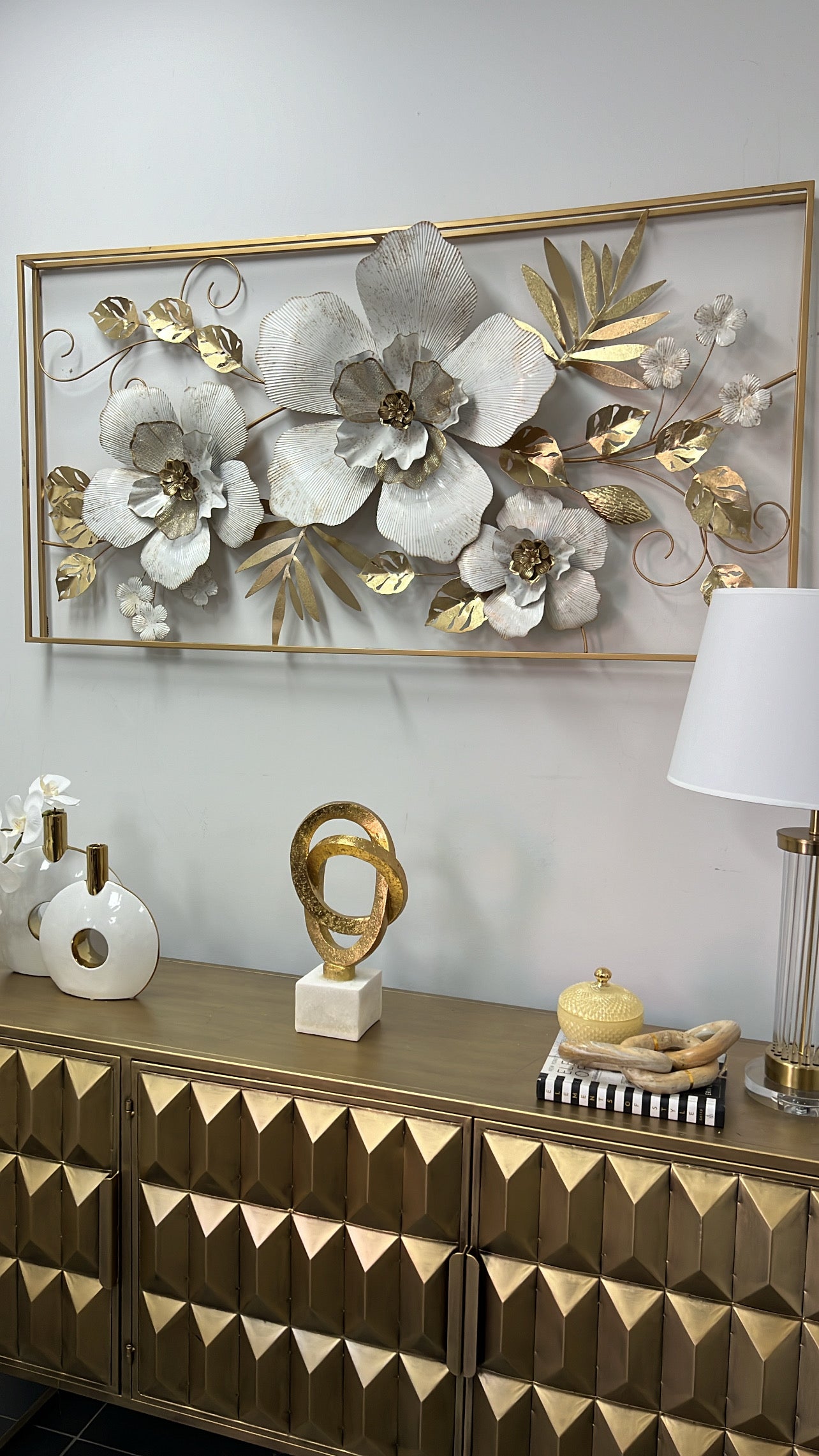Floral metal wall art hanging - Luscious Homewares