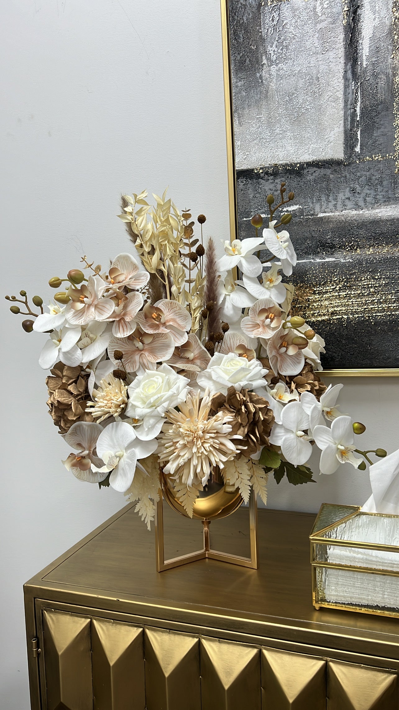 Orla floral arrangement - Luscious Homewares