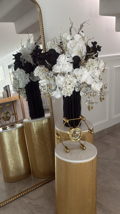 Glorious blooms flower Arrangement