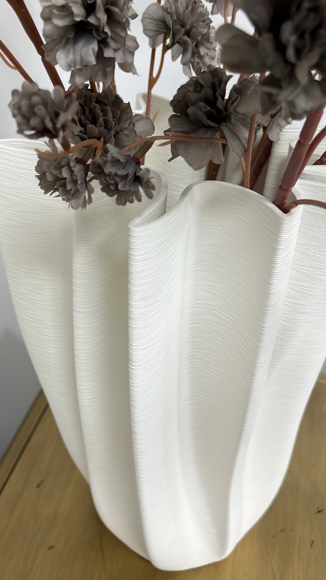 Uriah white vase - Luscious Homewares