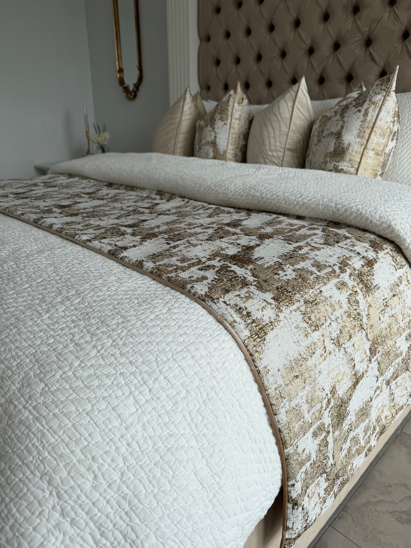 Cirrus Gold throw 260 x 60 cm