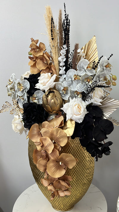 Rahaf floral arrangement - Luscious Homewares