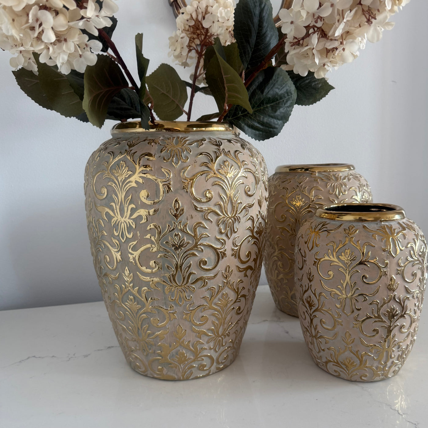 Luxe Fleur gold vase