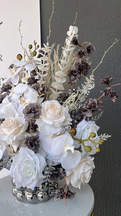 Coraline floral arrangement - Luscious Homewares