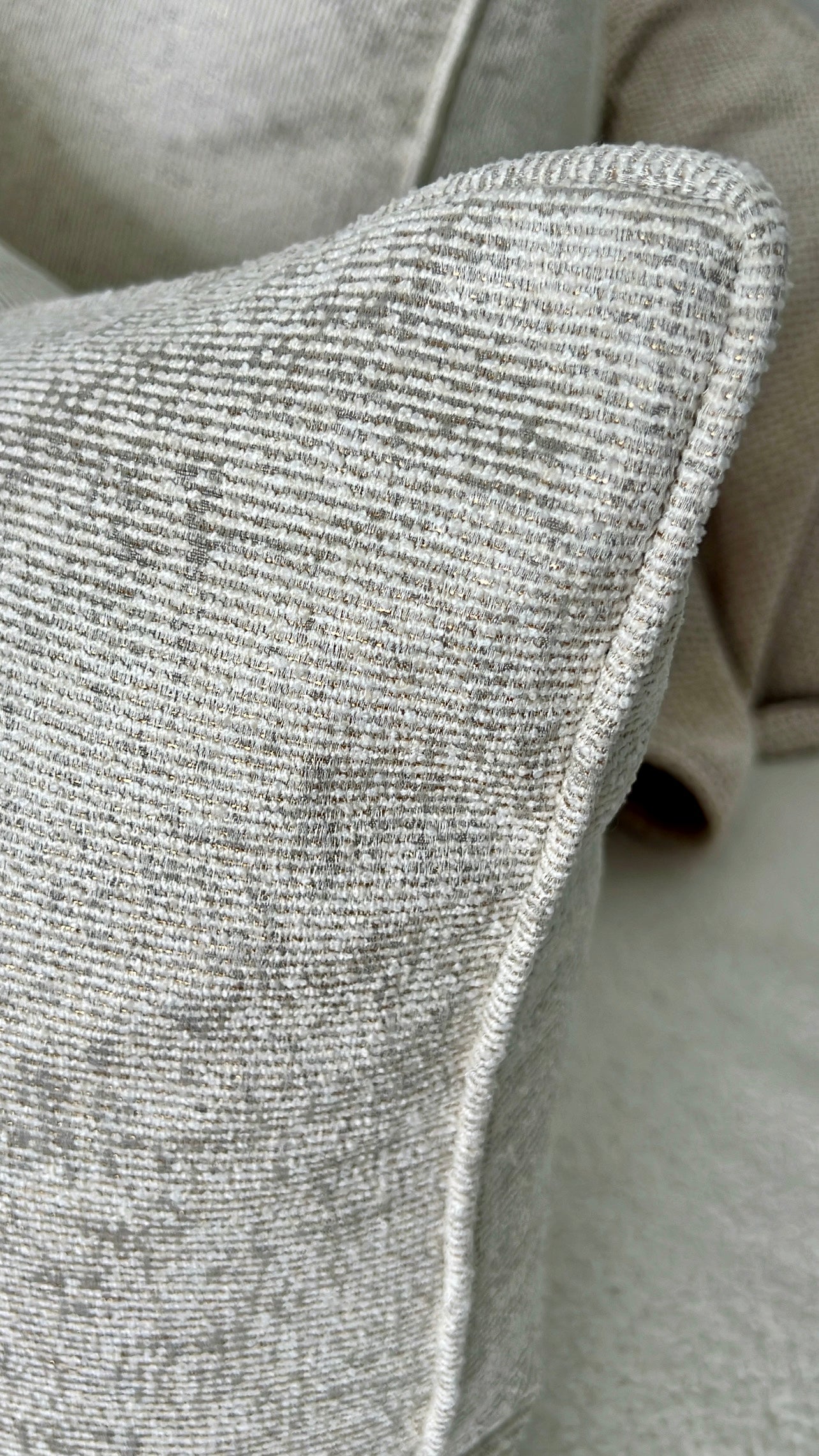 Vida Cushion - Luscious Homewares