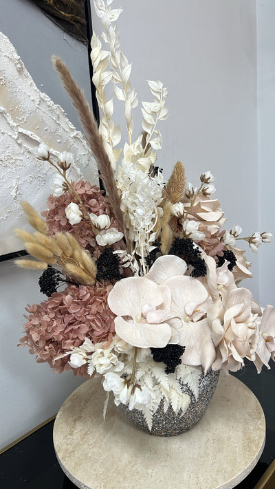 Blushing floral arrangement