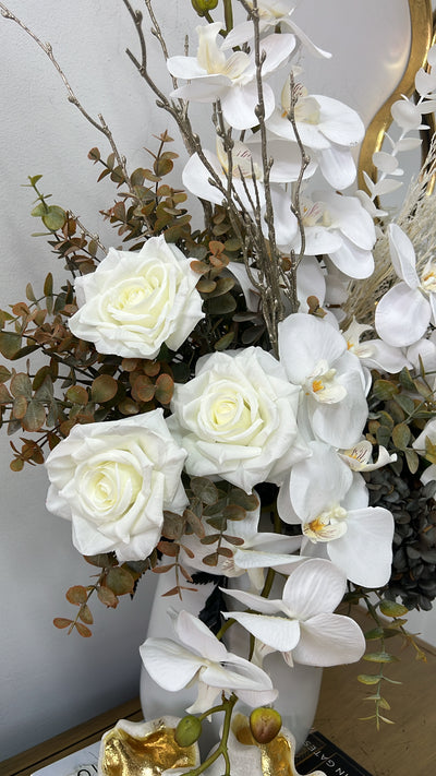Lauren floral arrangement - Luscious Homewares