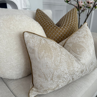 Amelia cushion