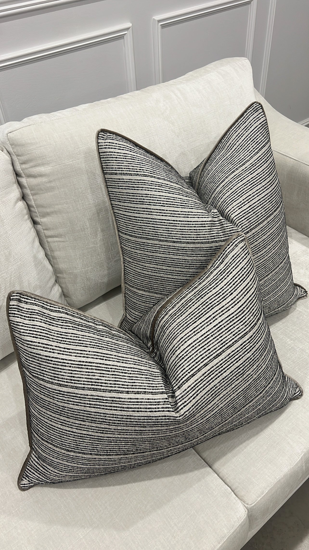 Giovanna cushion