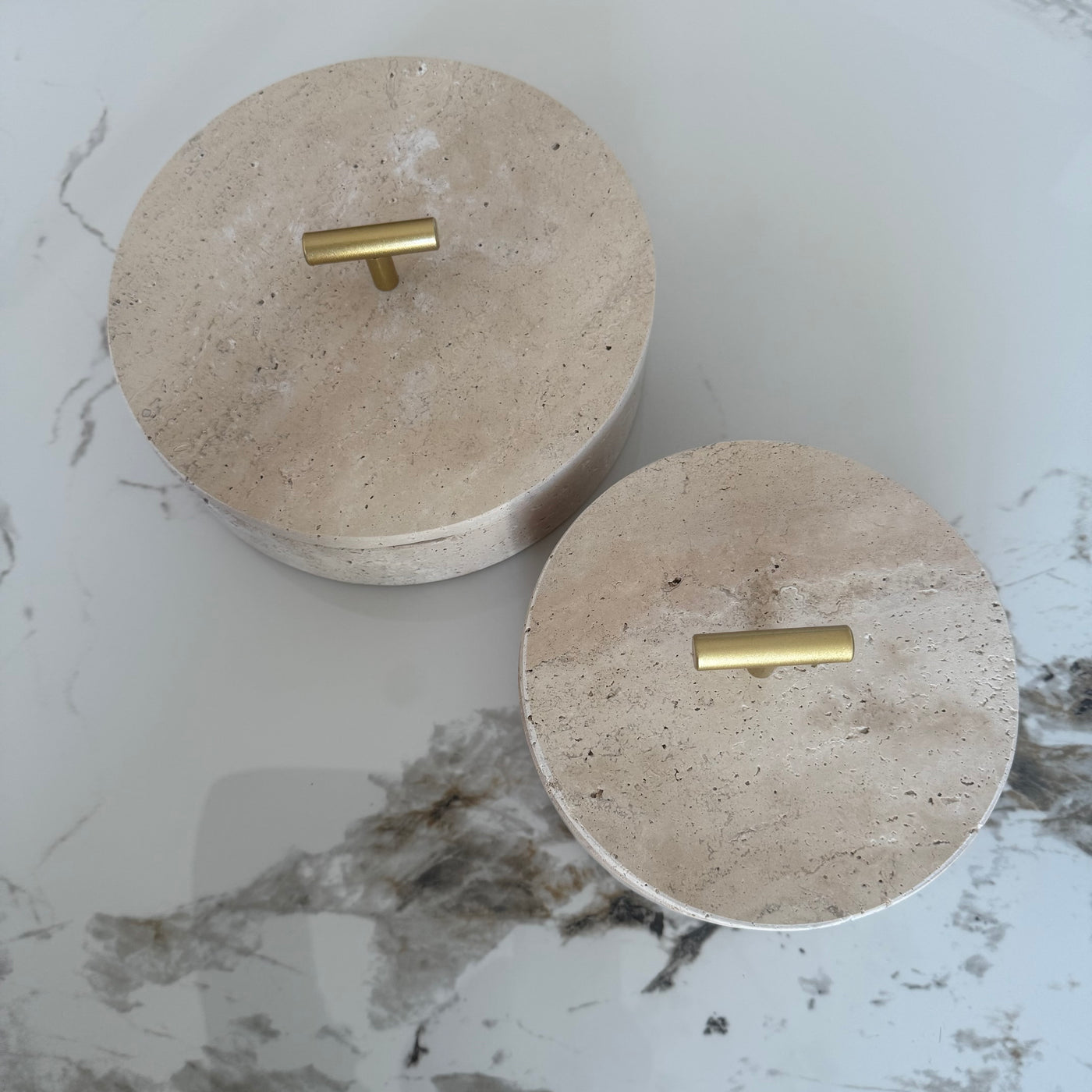 Travertine stone round box