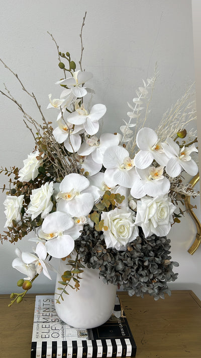 Lauren floral arrangement - Luscious Homewares