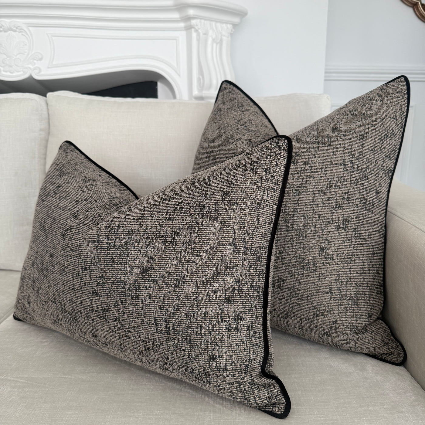 Chiori cushion