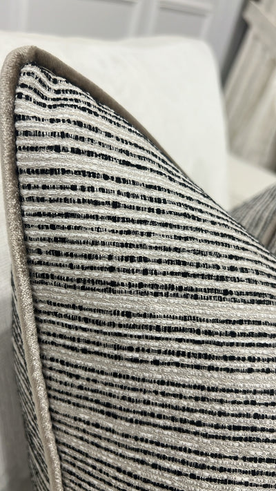 Giovanna cushion