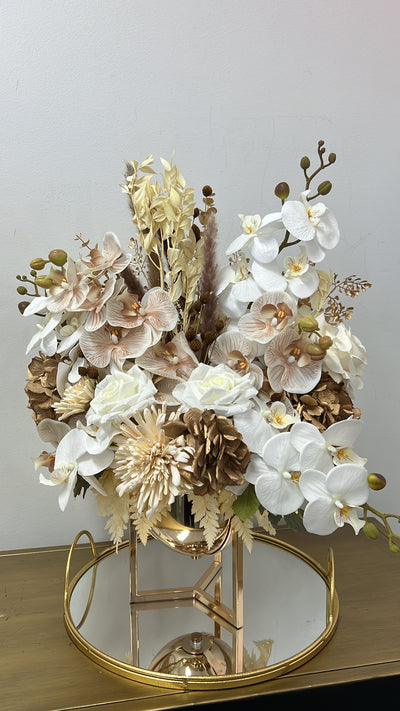 Orla floral arrangement - Luscious Homewares