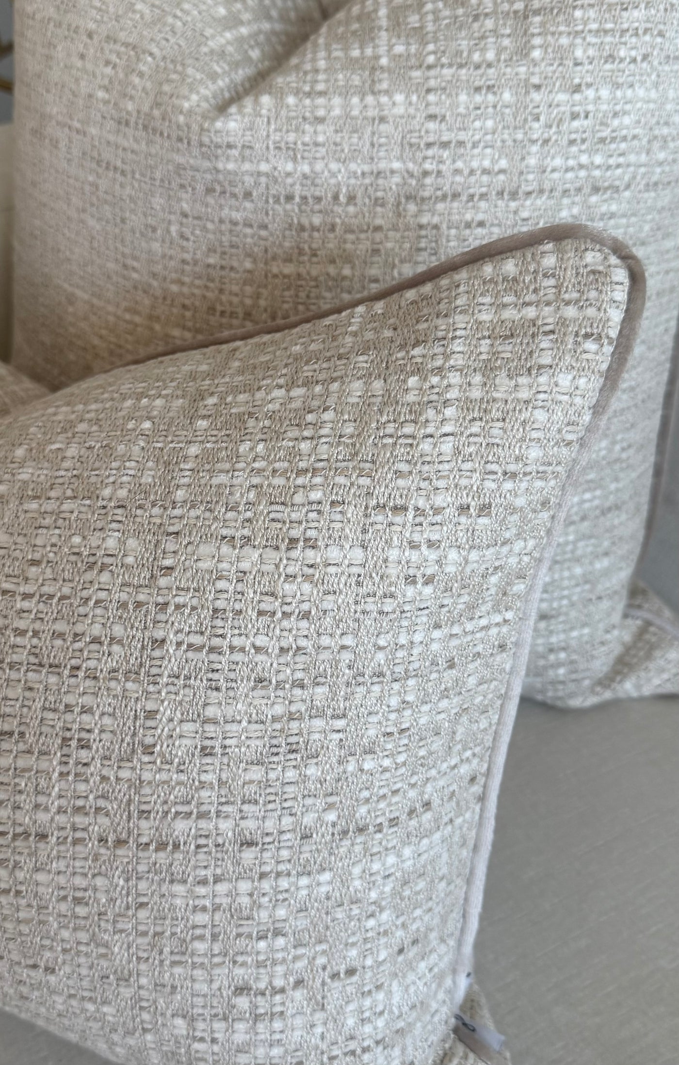 Nibras cushion