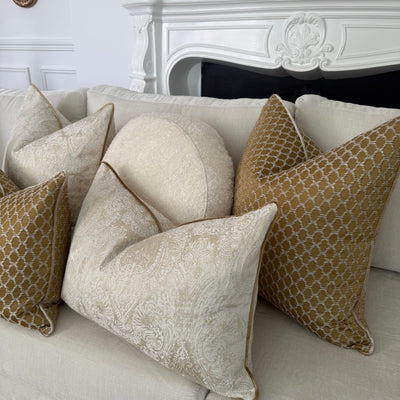 Milana gold cushion