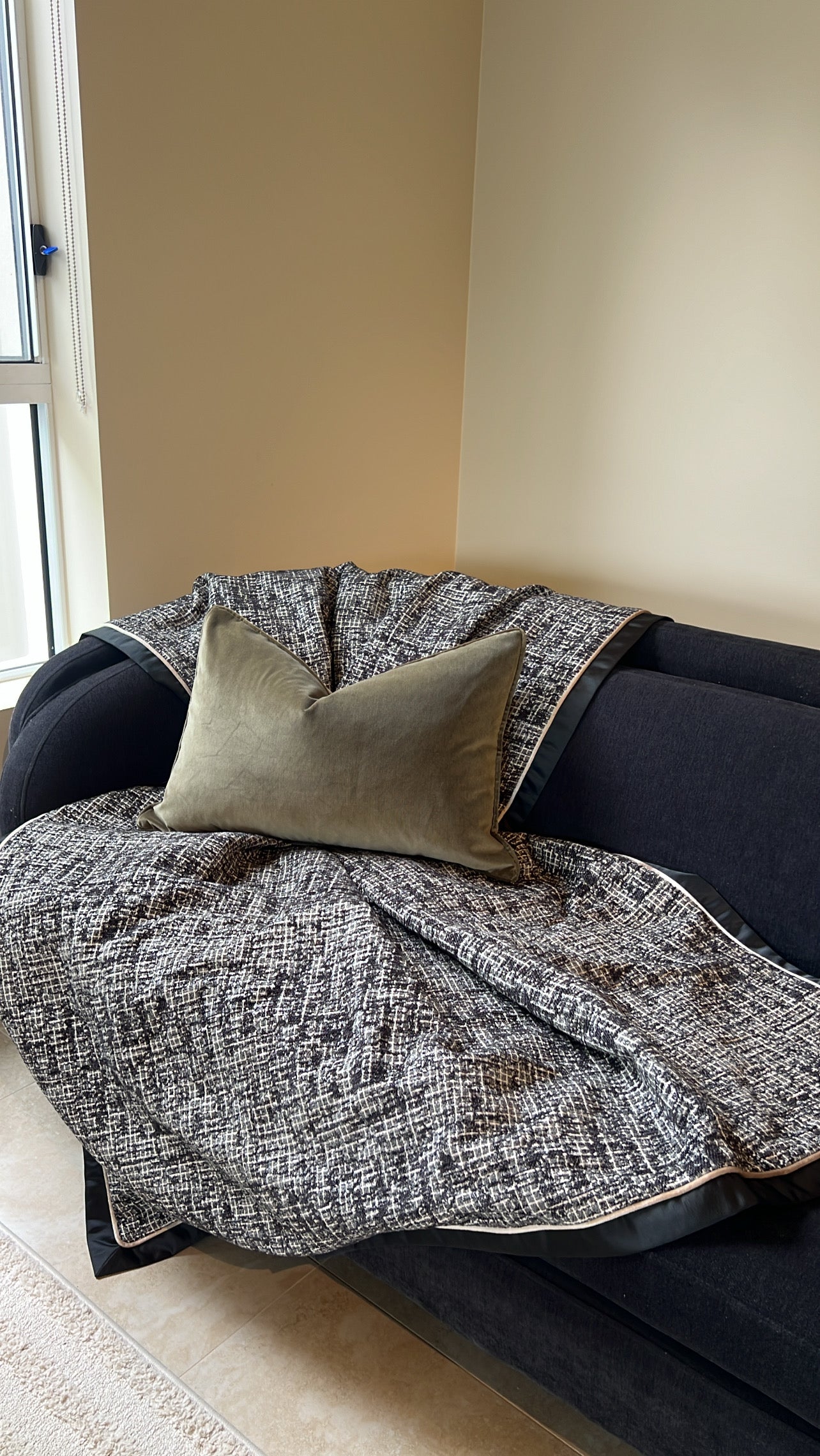 Klara throw 140x220cm - Luscious Homewares