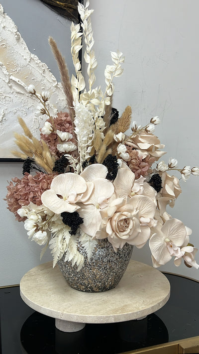 Blushing floral arrangement
