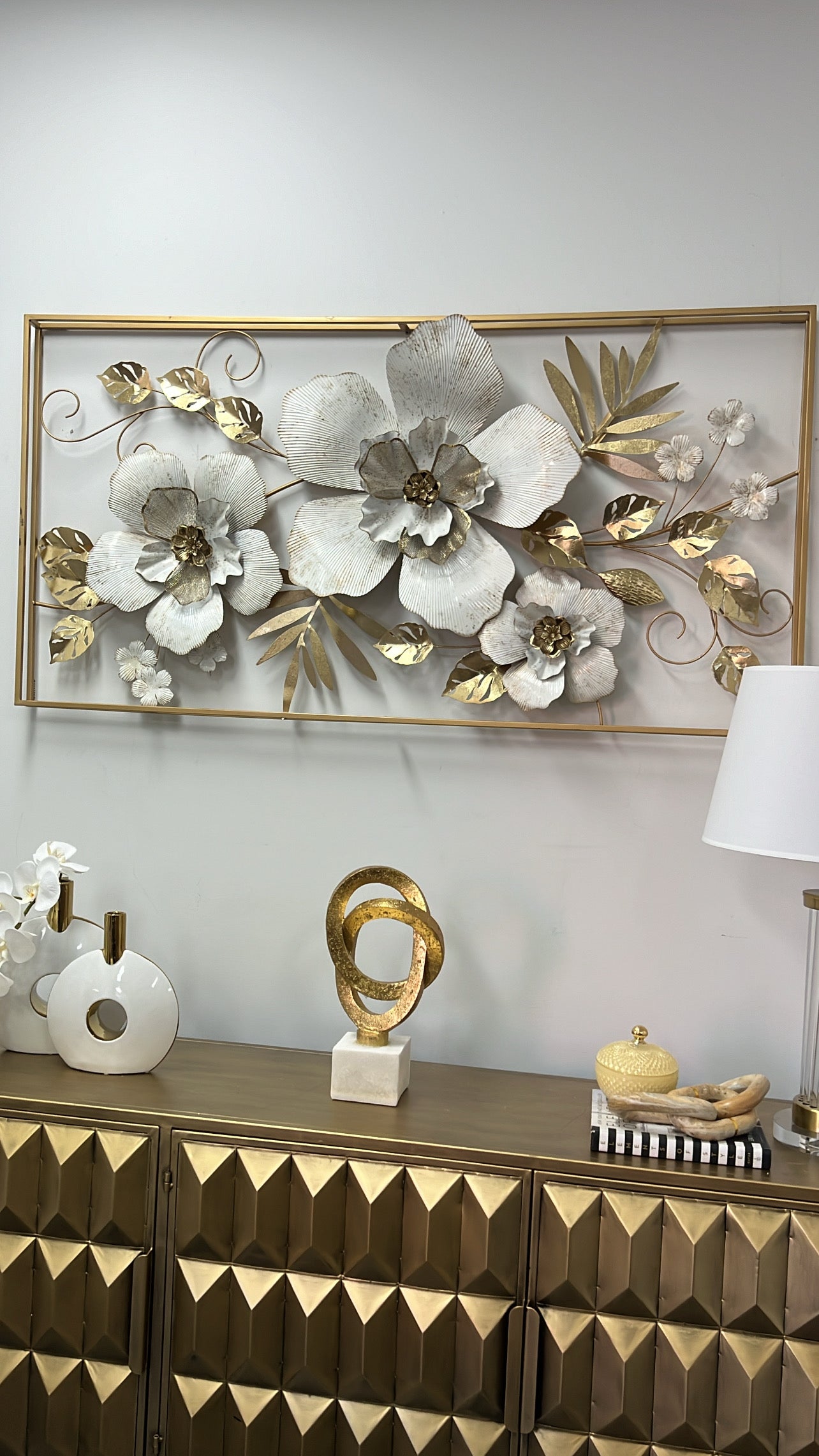Floral metal wall art hanging - Luscious Homewares