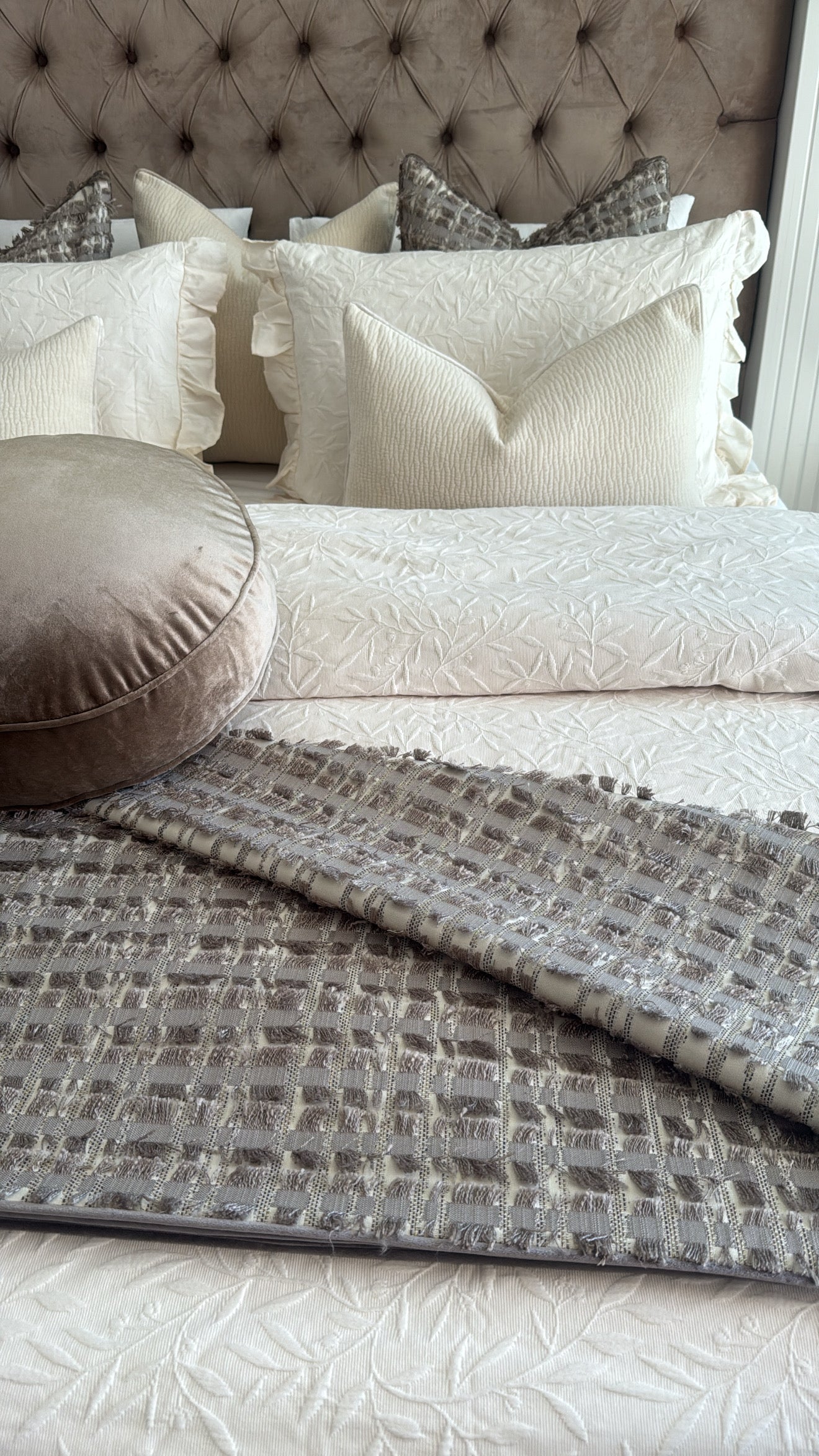 Dante taupe throw 140x220cm