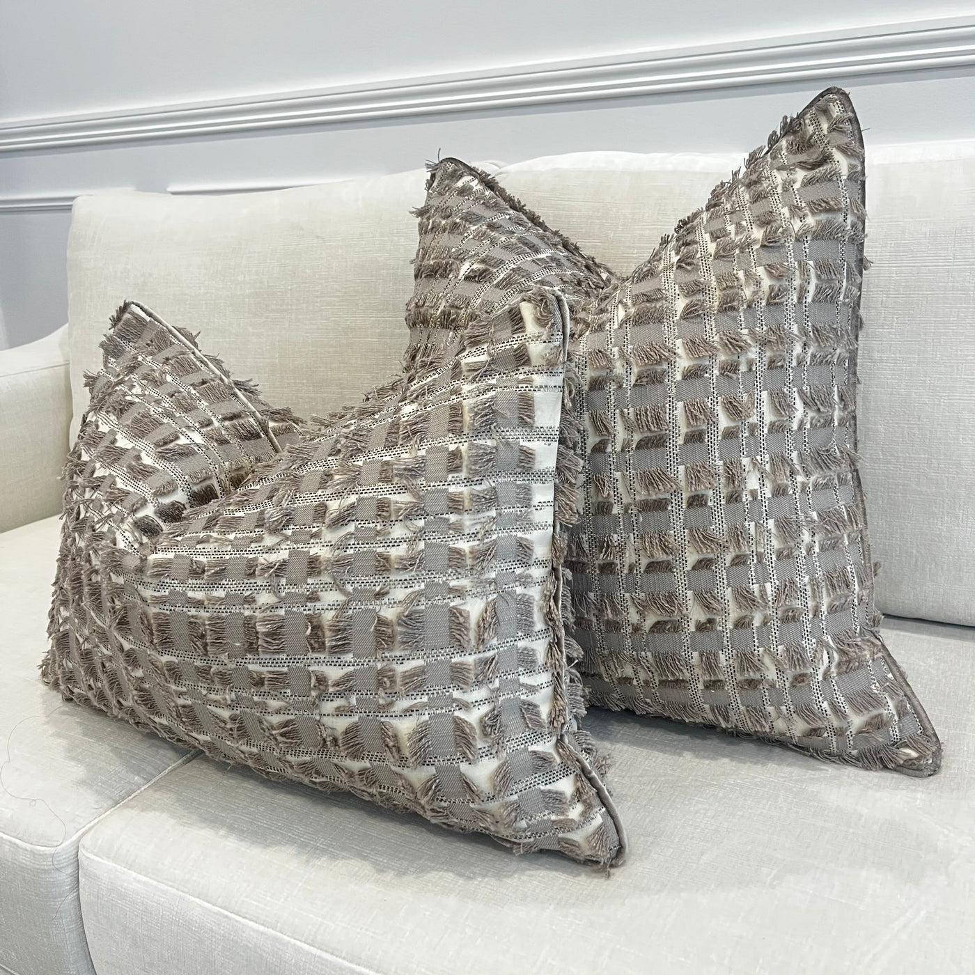 Dante taupe cushion
