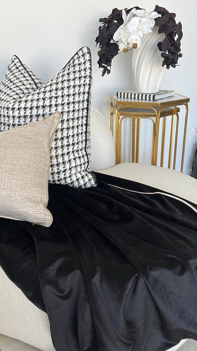 Ritual black throw 140x220cm - Luscious Homewares