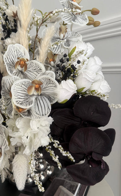 Dehya Floral Arrangement