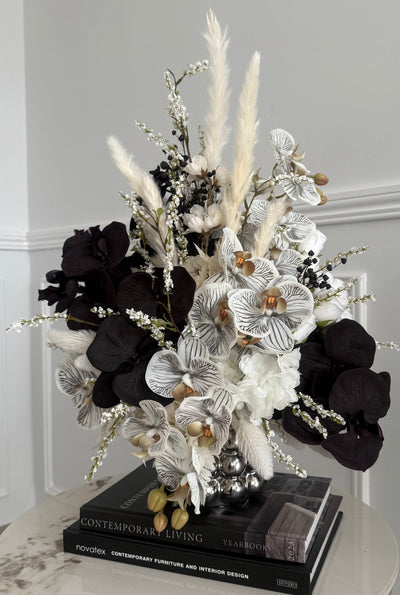 Dehya Floral Arrangement