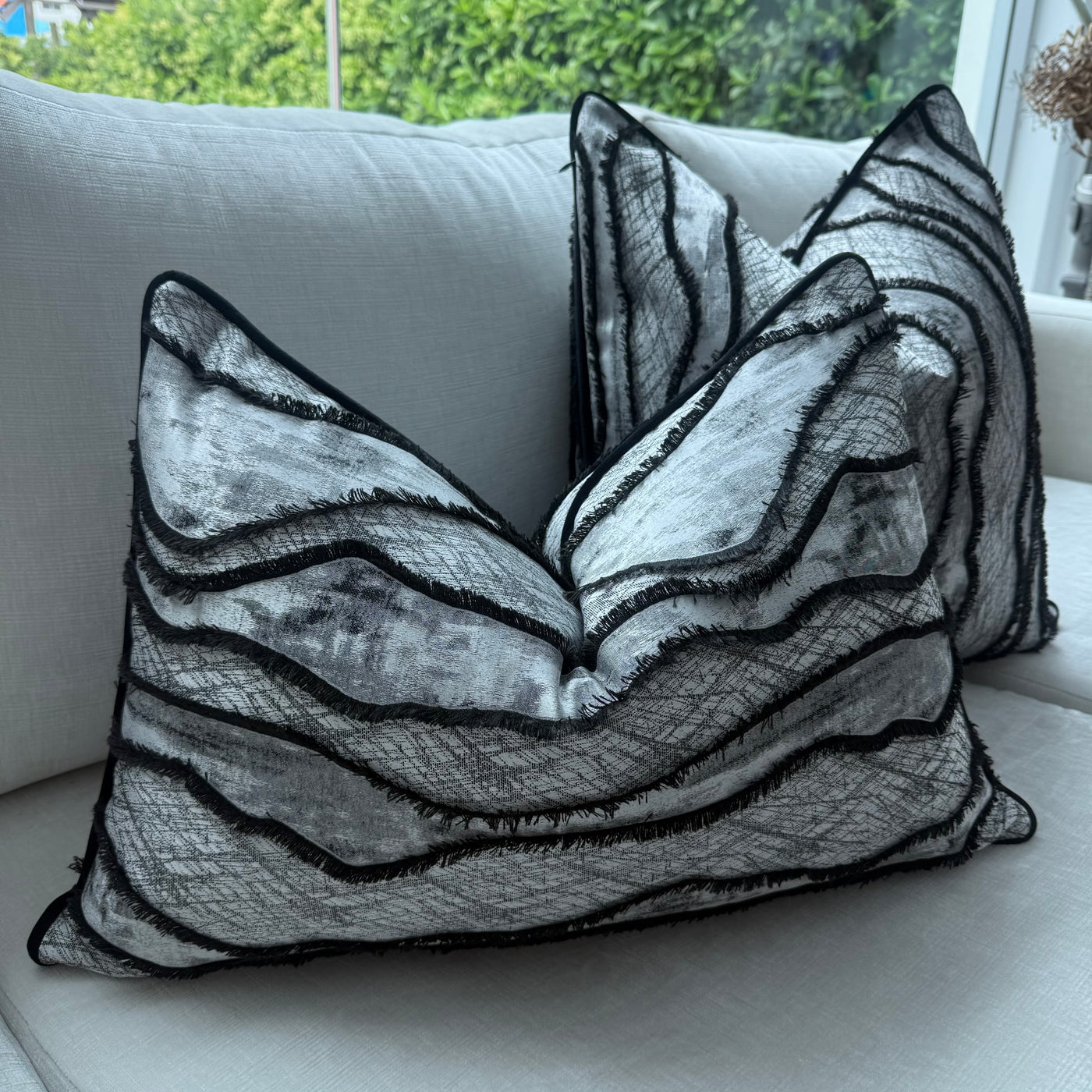 Constance silver and black cushion