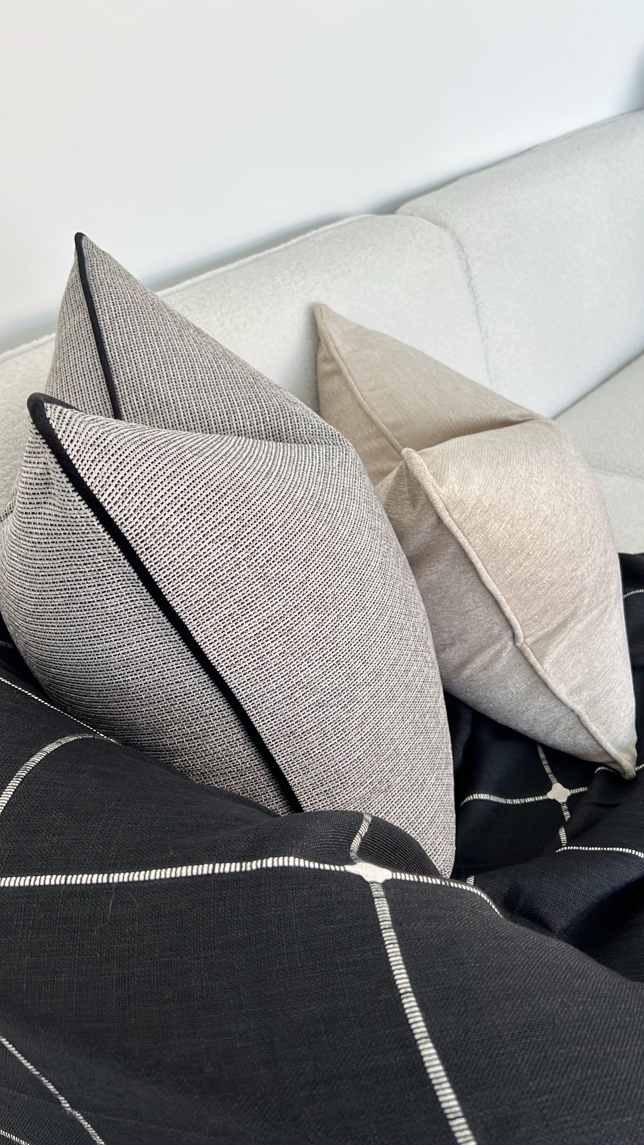 Carson Throw - Luscious Homewares