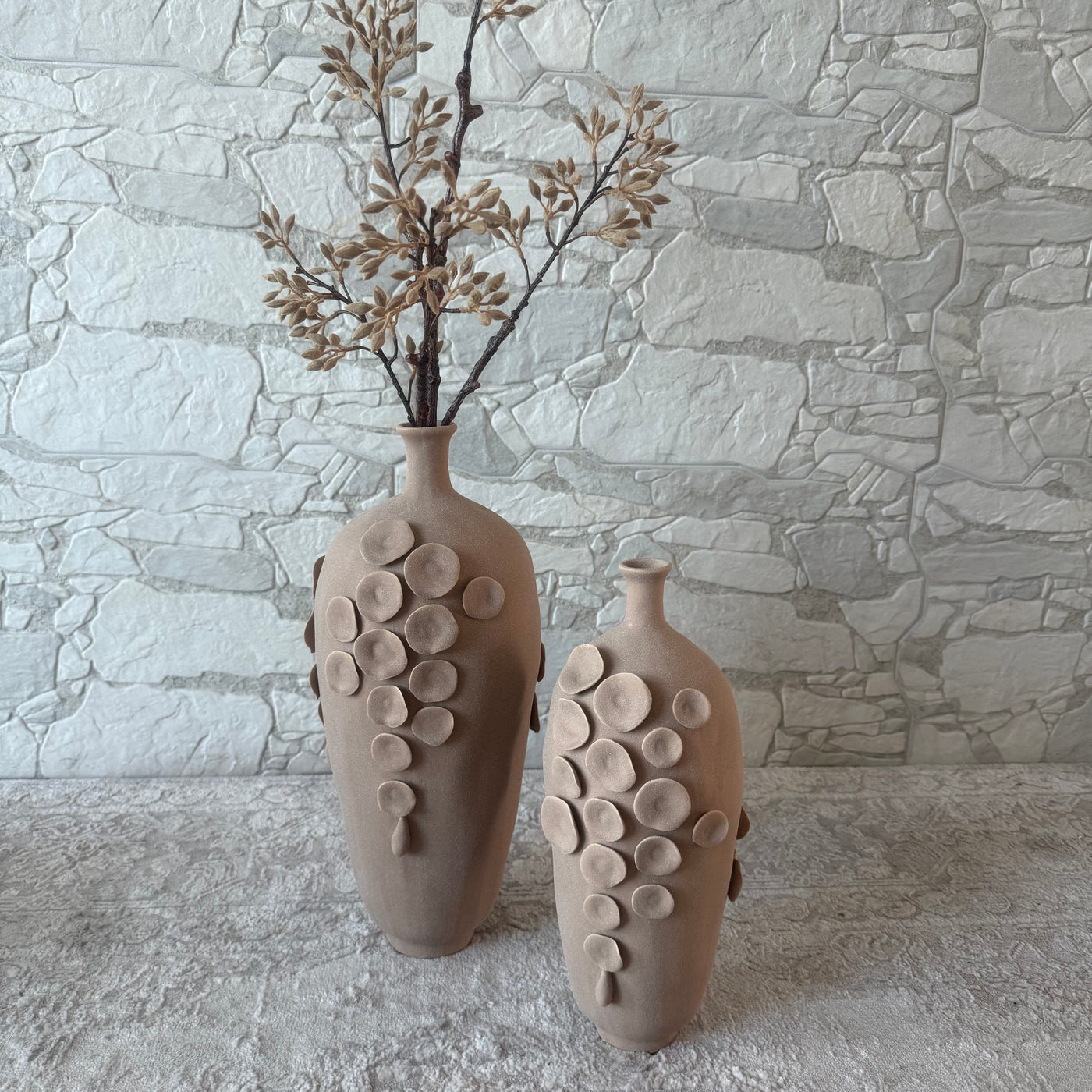 AMPHORA collection Olphe Sculptured pottery vase matt neutral