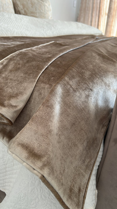 De luxe latte throw 140x220cm