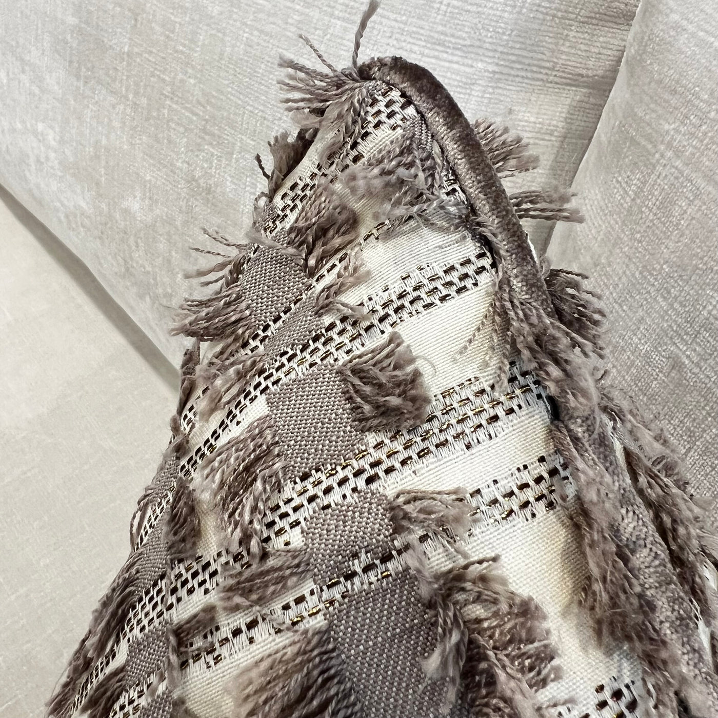 Dante taupe cushion