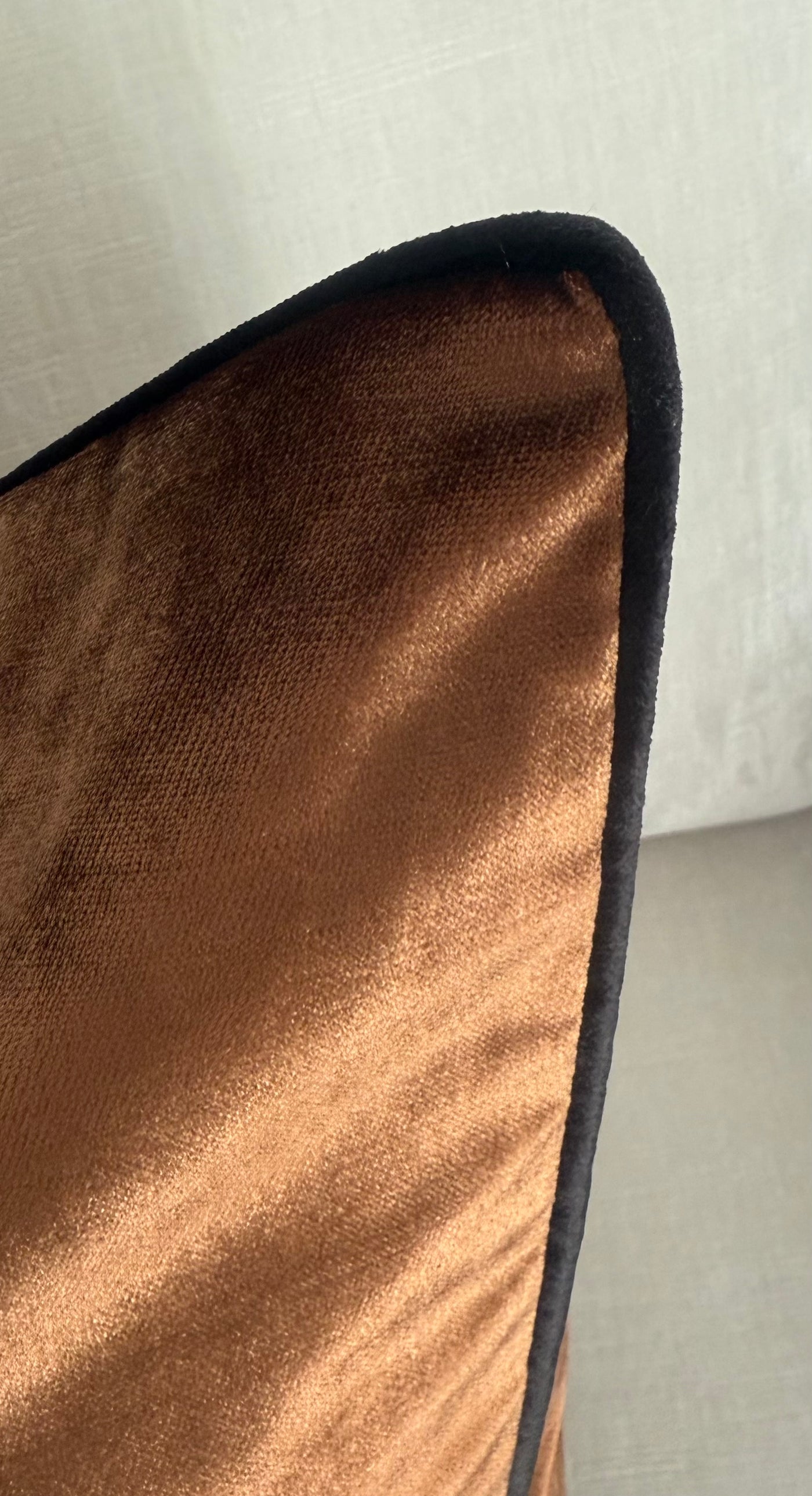 Royal luxe caramel cushion