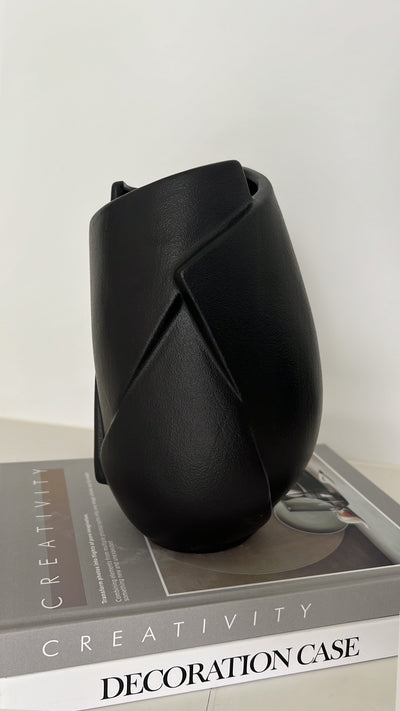Abstract black vase - Luscious Homewares