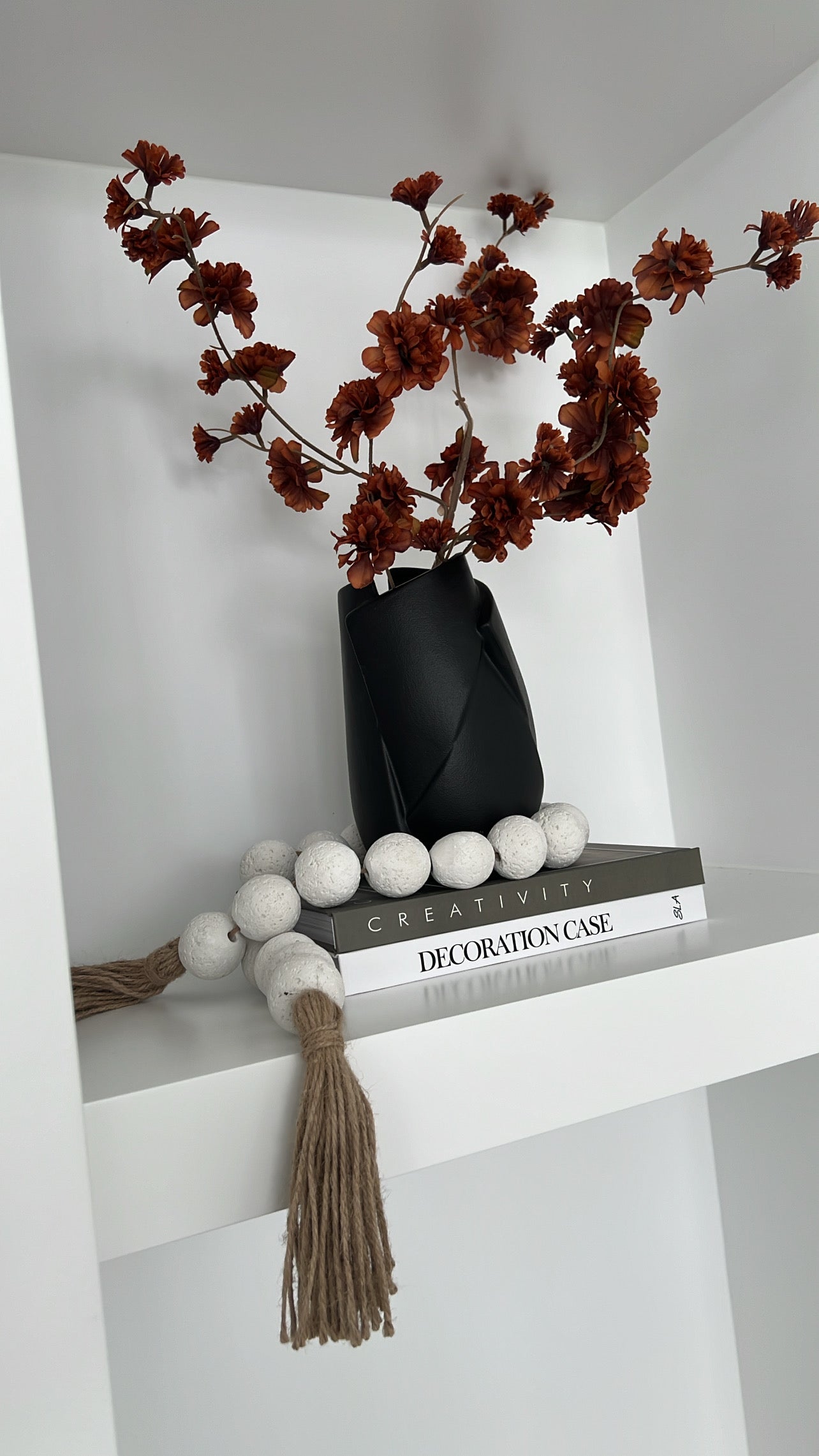 Abstract black vase - Luscious Homewares