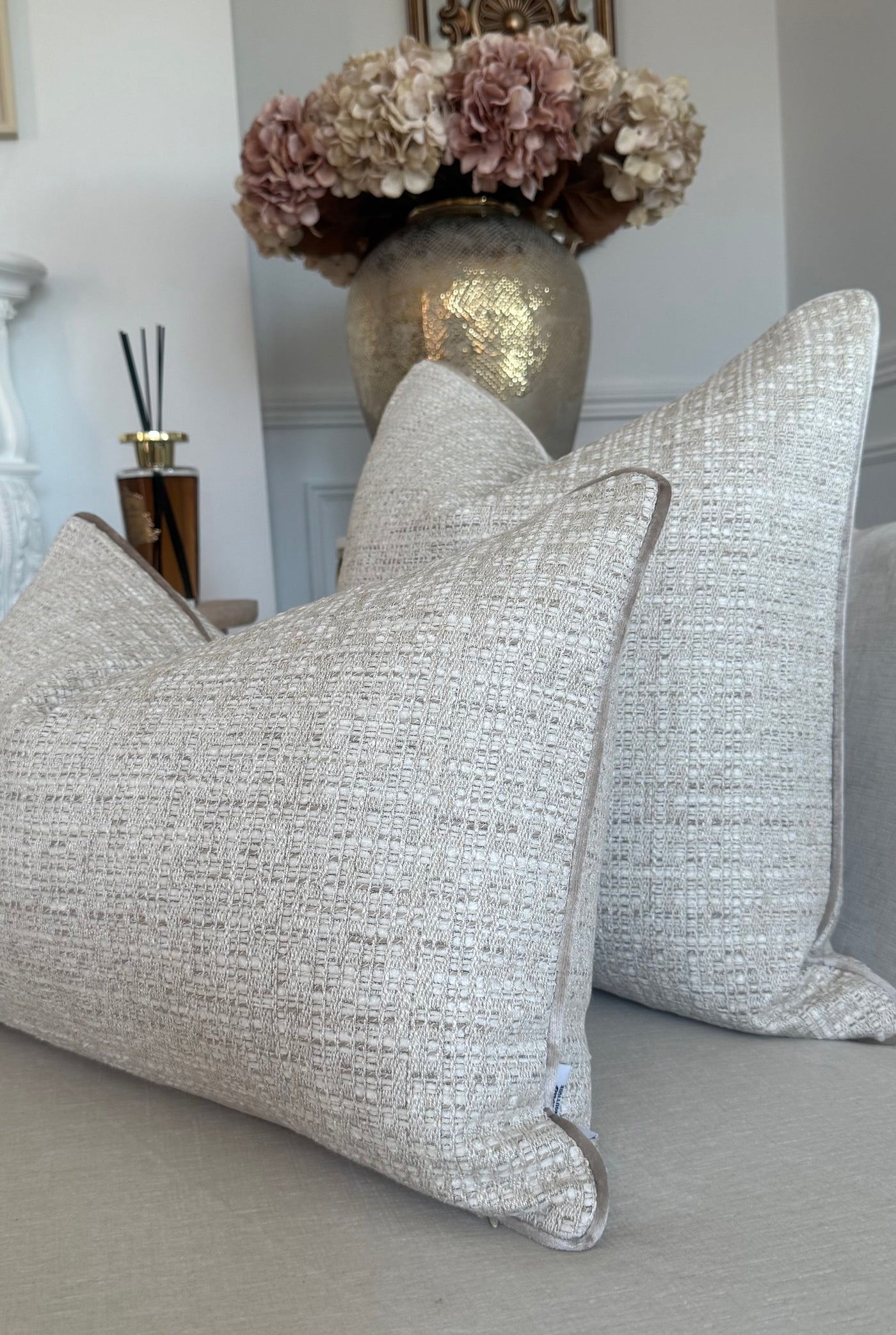 Nibras cushion