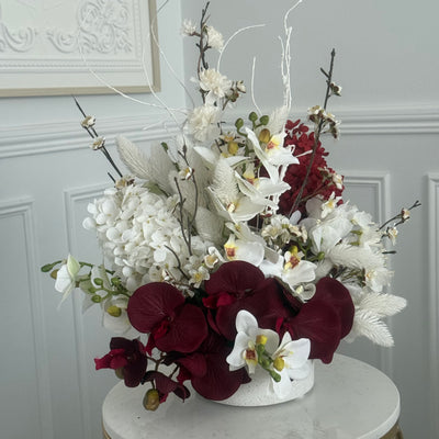 Holiday bloom Floral Arrangement
