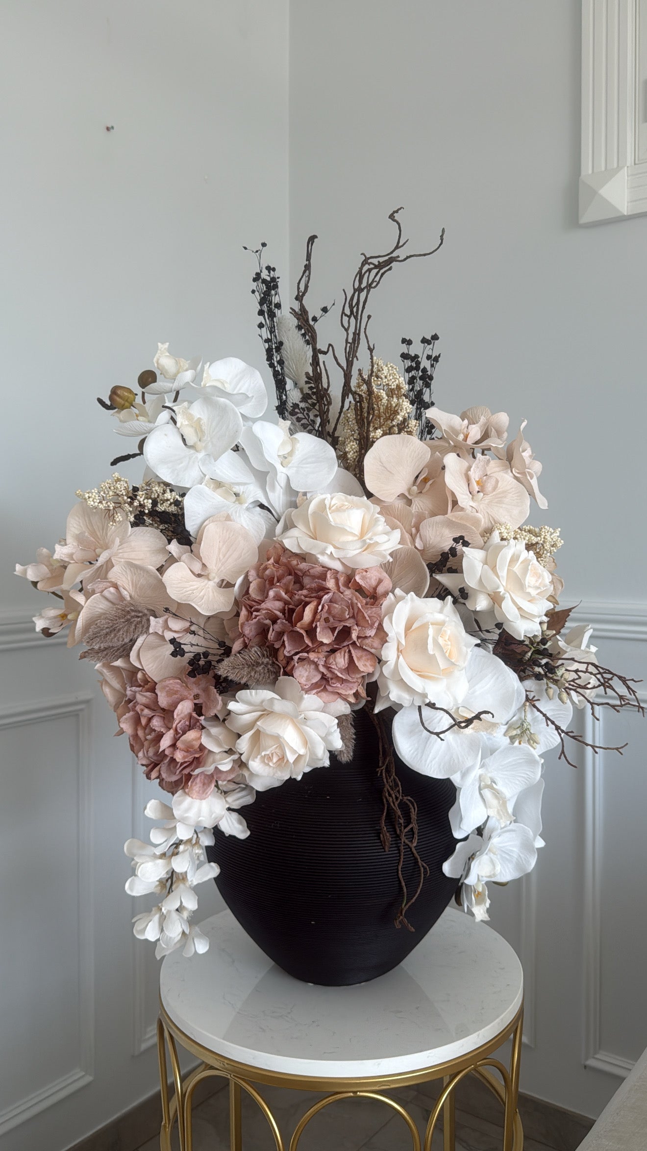 Deliah blooms flower Arrangement