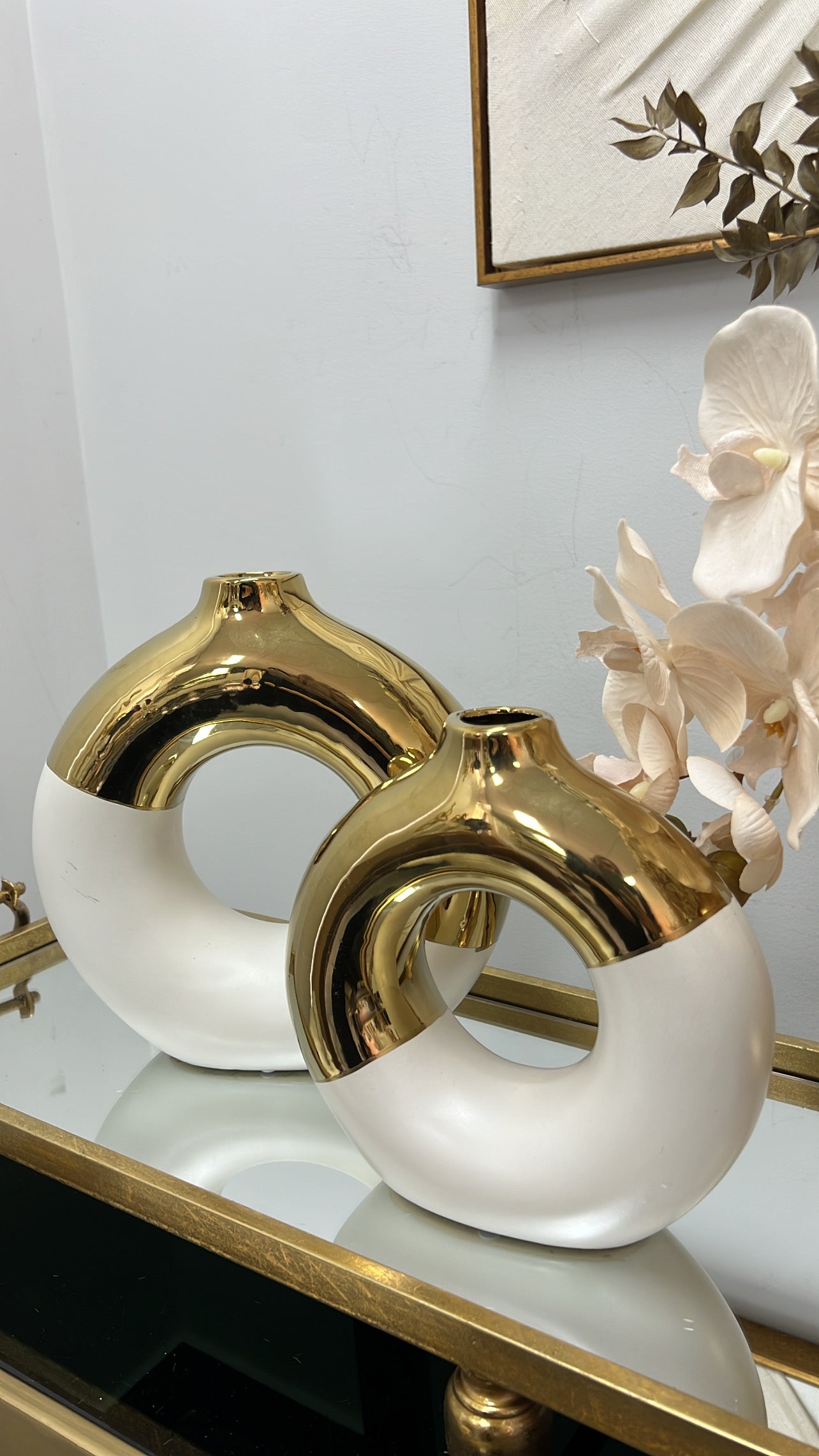 White and gold round vase - Luscious Homewares