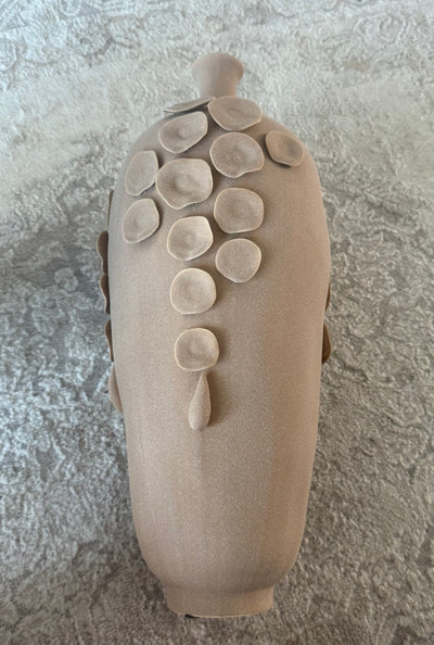 AMPHORA collection Olphe Sculptured pottery vase matt neutral