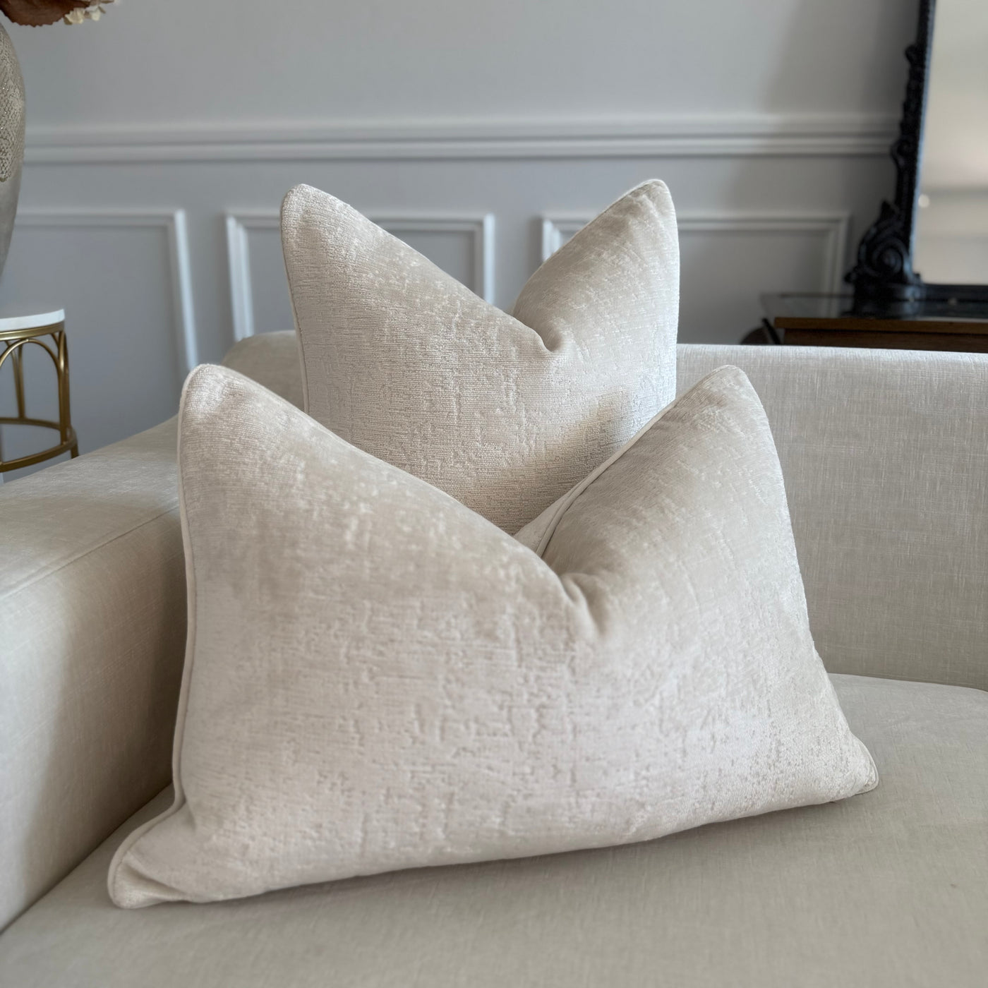 Rena ivory cushion