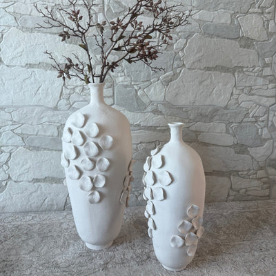 AMPHORA collection Olphe Sculptured pottery vase Matt off white